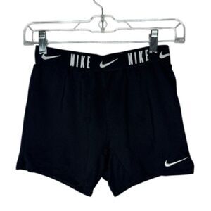 Nike Girl’s Dri-fit Trophy Black Training Shorts. Size Medium.